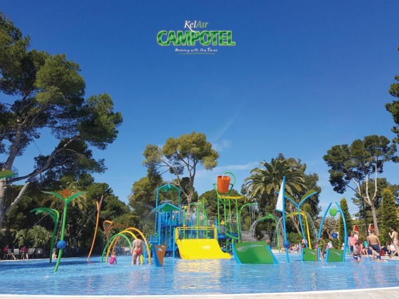 Mobile Homes By Kelair At Playa Montroig Camping Resort Таррагона Экстерьер фото